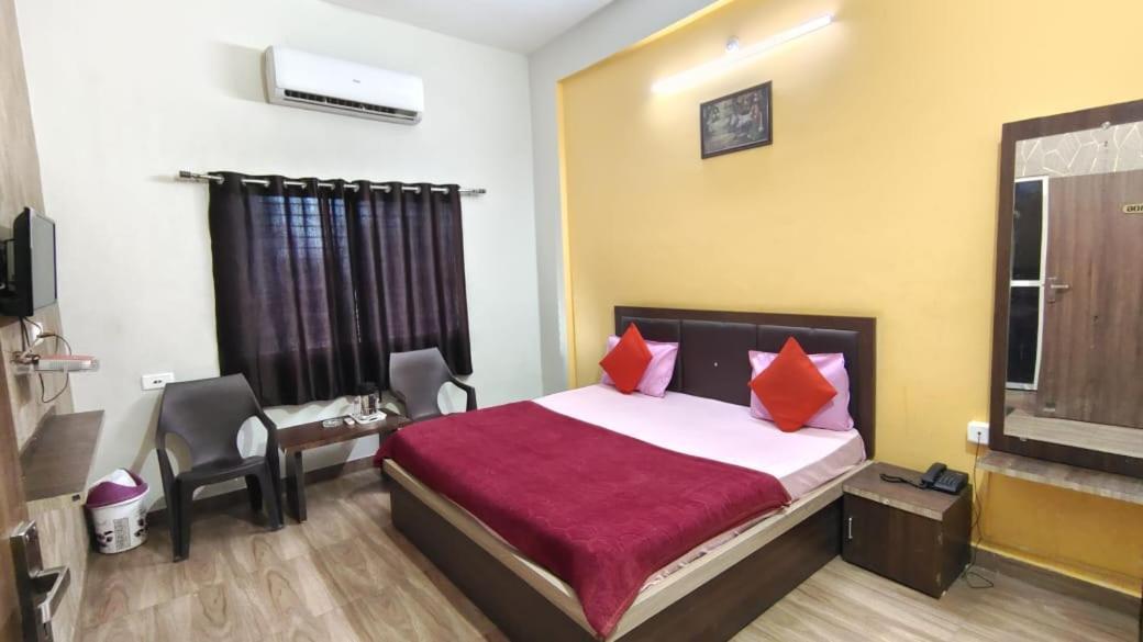 Hotel Shivanjali Palace Ujjain Ngoại thất bức ảnh