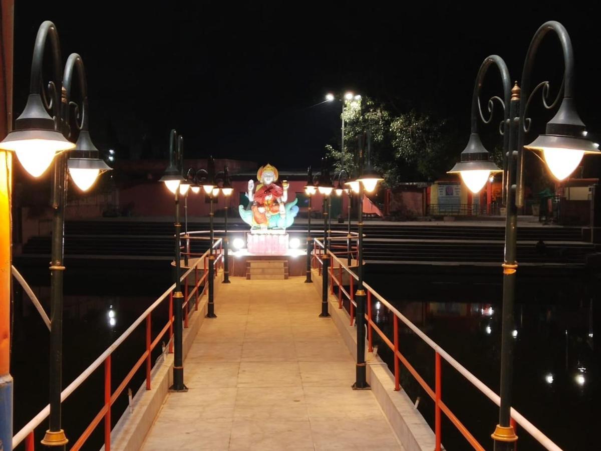 Hotel Shivanjali Palace Ujjain Ngoại thất bức ảnh