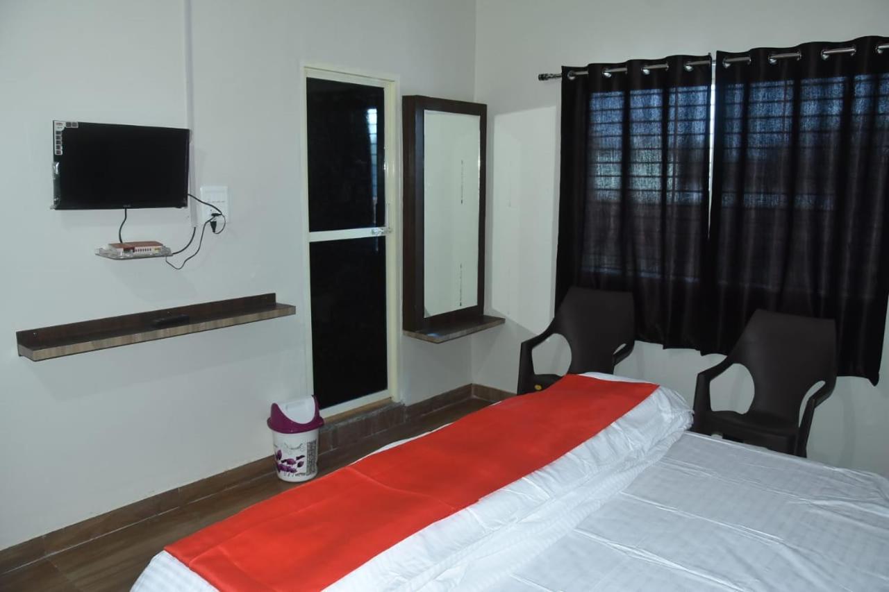 Hotel Shivanjali Palace Ujjain Ngoại thất bức ảnh